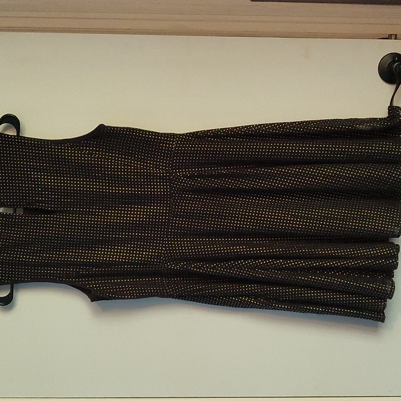 Dress - Picture 4 of 5